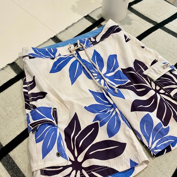 J. Crew Original Swimwear Board Shorts Hawaiian - Picture 2 of 8
